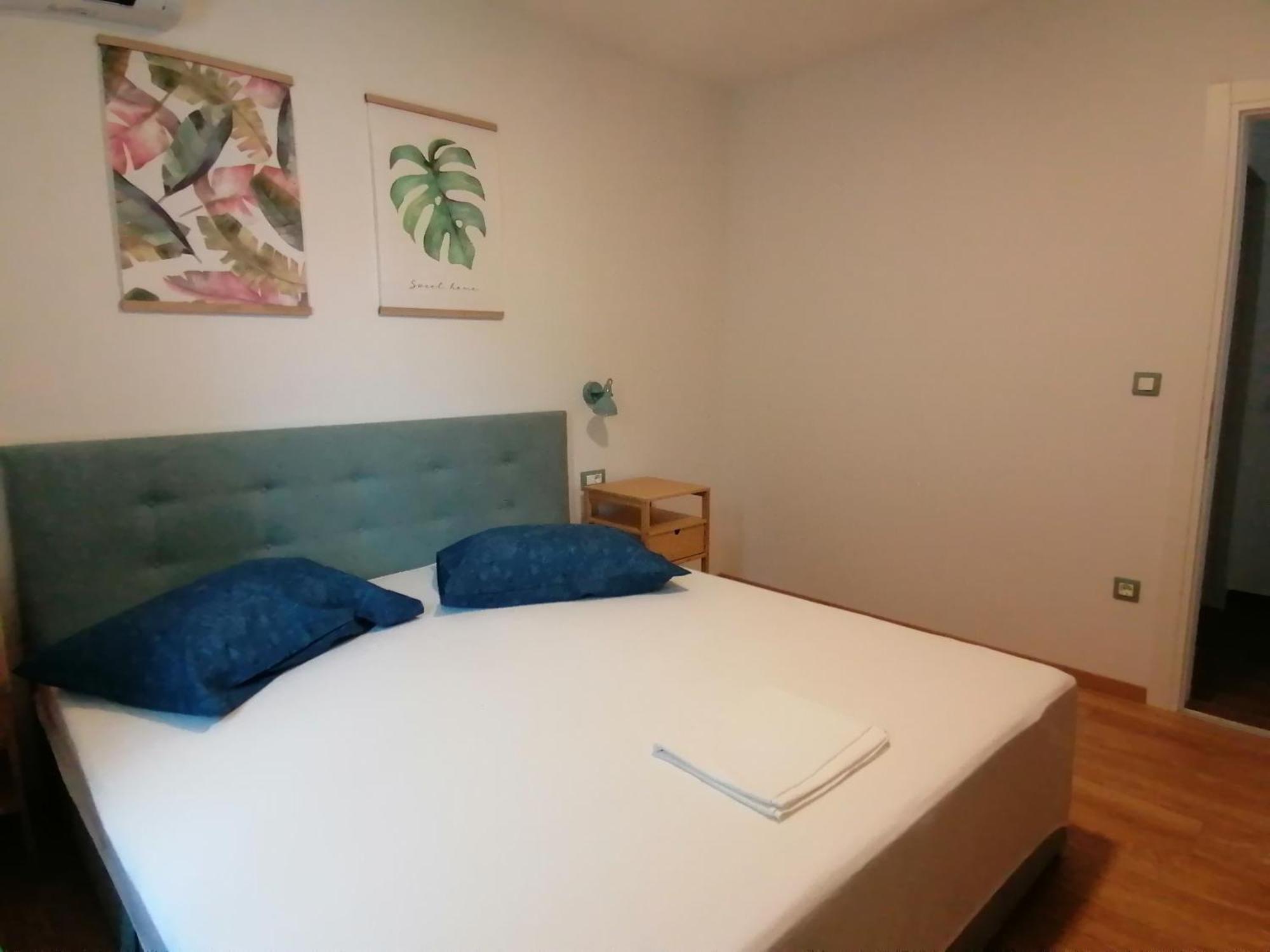Apartmani Mares - 20 M From The Beach Brela Dış mekan fotoğraf