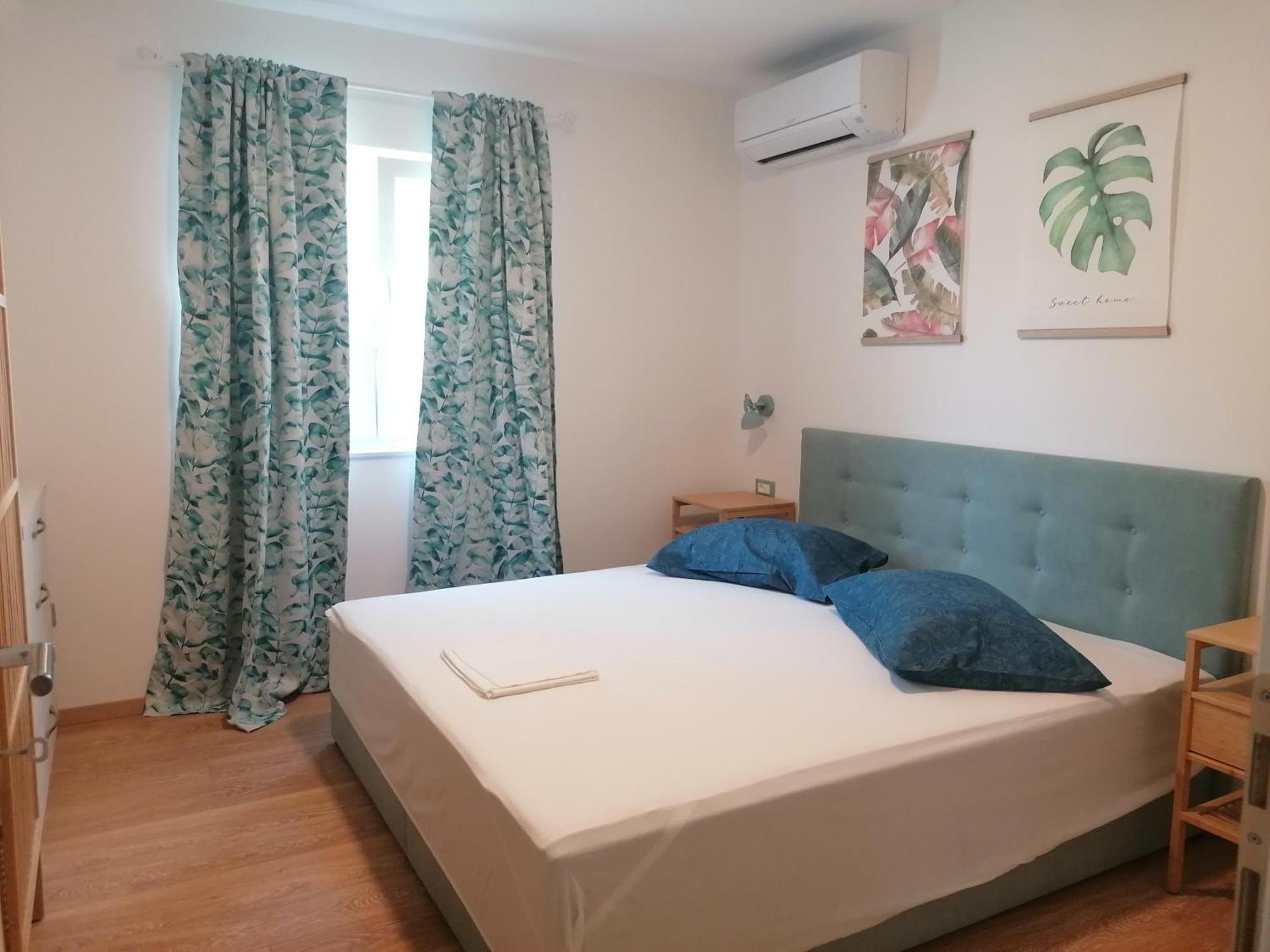 Apartmani Mares - 20 M From The Beach Brela Dış mekan fotoğraf