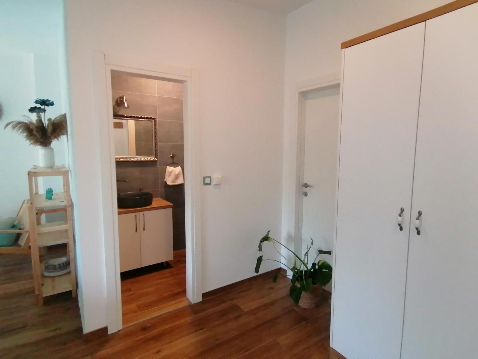 Apartmani Mares - 20 M From The Beach Brela Dış mekan fotoğraf
