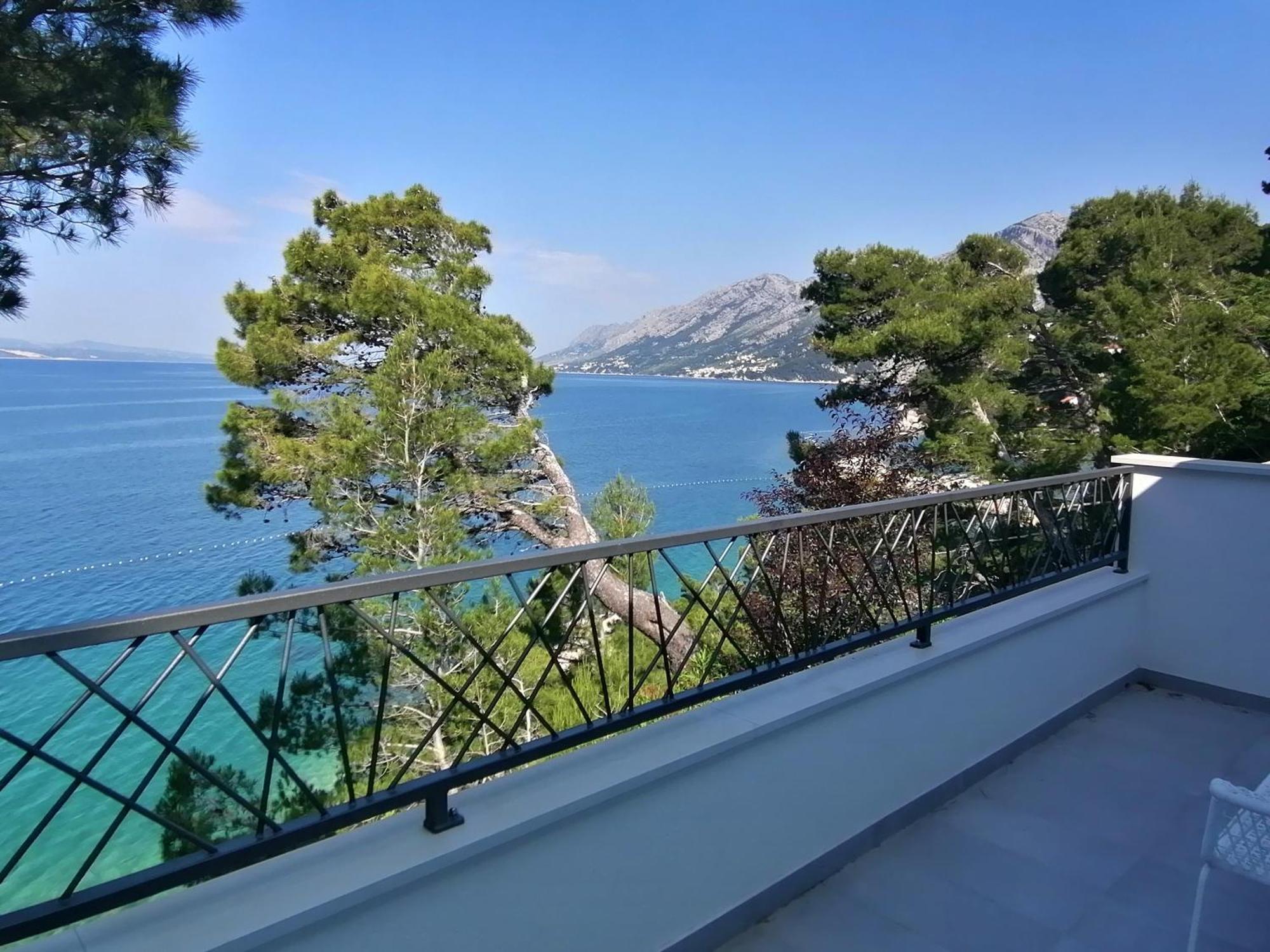 Apartmani Mares - 20 M From The Beach Brela Dış mekan fotoğraf