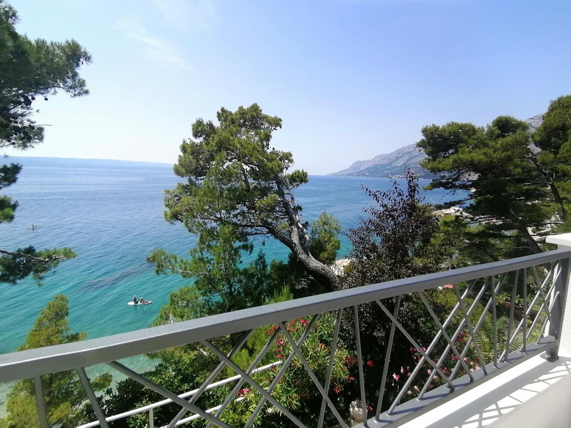 Apartmani Mares - 20 M From The Beach Brela Dış mekan fotoğraf