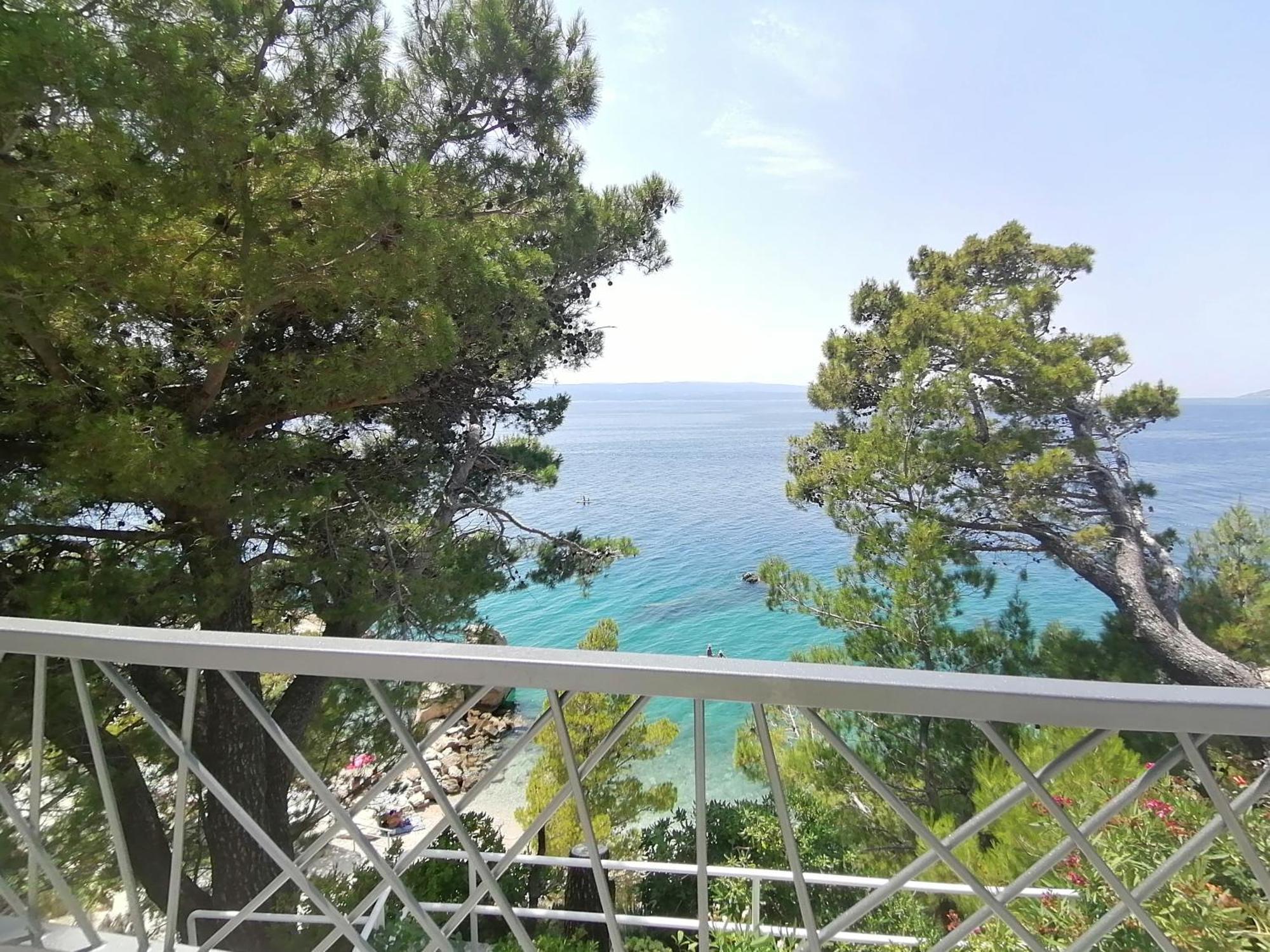 Apartmani Mares - 20 M From The Beach Brela Dış mekan fotoğraf