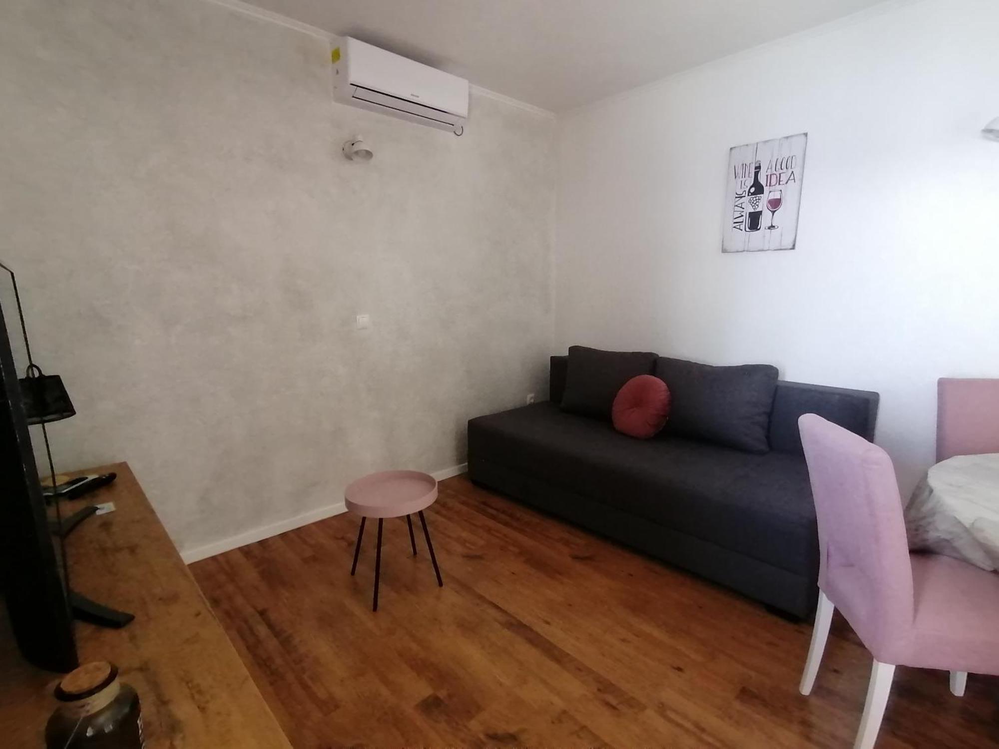 Apartmani Mares - 20 M From The Beach Brela Oda fotoğraf